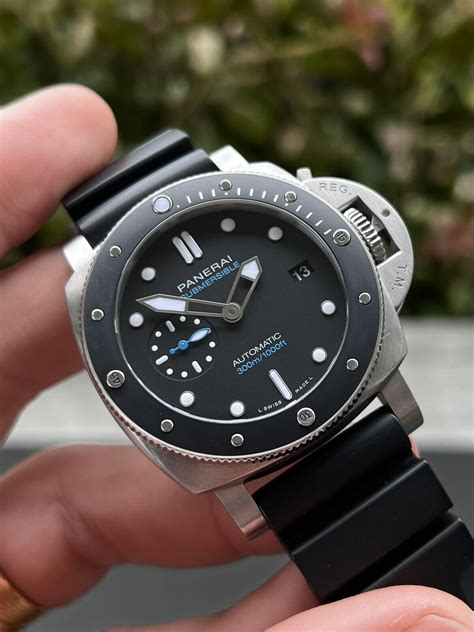 panerai submersible carbon|panerai submersible 42mm price.